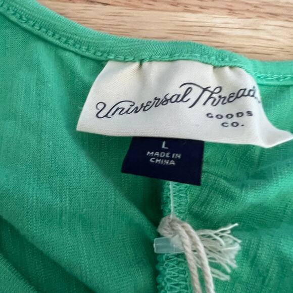 Universal Thread Women's Green Ruched Tank Top - Size Large - NWT - Picture 2 of 6